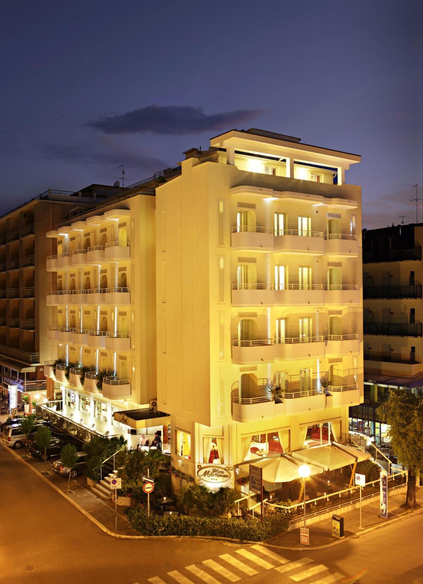 Mediterraneo Hotel & Suites Cattolica Kültér fotó