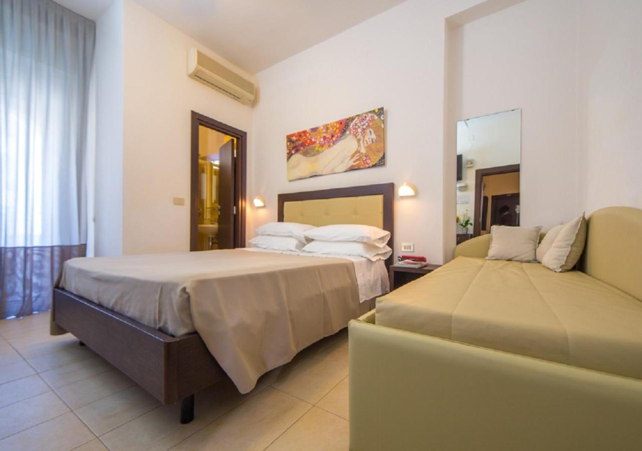 Mediterraneo Hotel & Suites Cattolica Kültér fotó